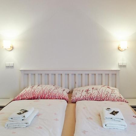Apartmany Habanska, Cely Dum Pouzdrany ภายนอก รูปภาพ