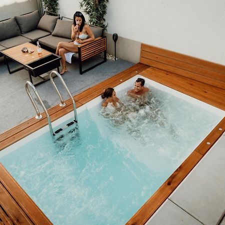 Apartmany Habanska, Cely Dum Pouzdrany ภายนอก รูปภาพ