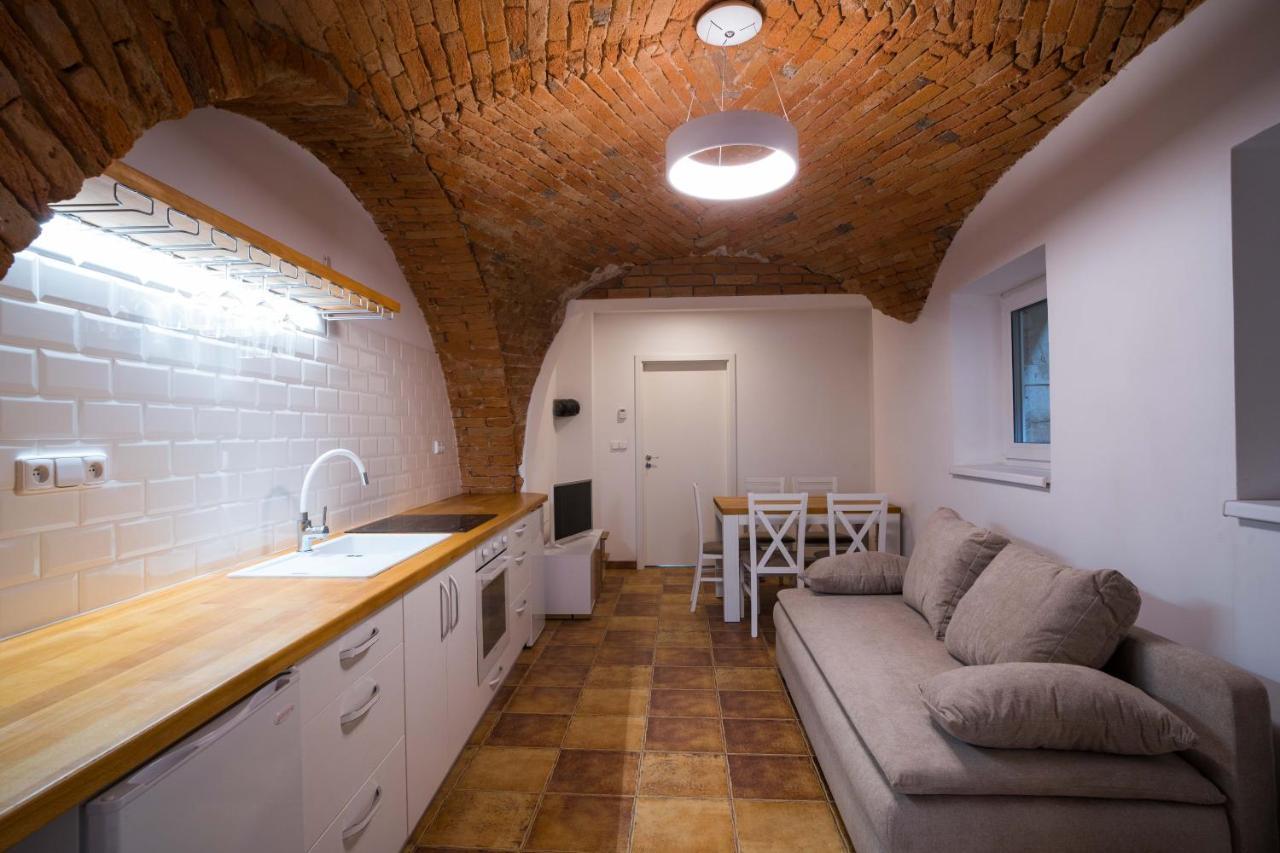 Apartmany Habanska, Cely Dum Pouzdrany ภายนอก รูปภาพ