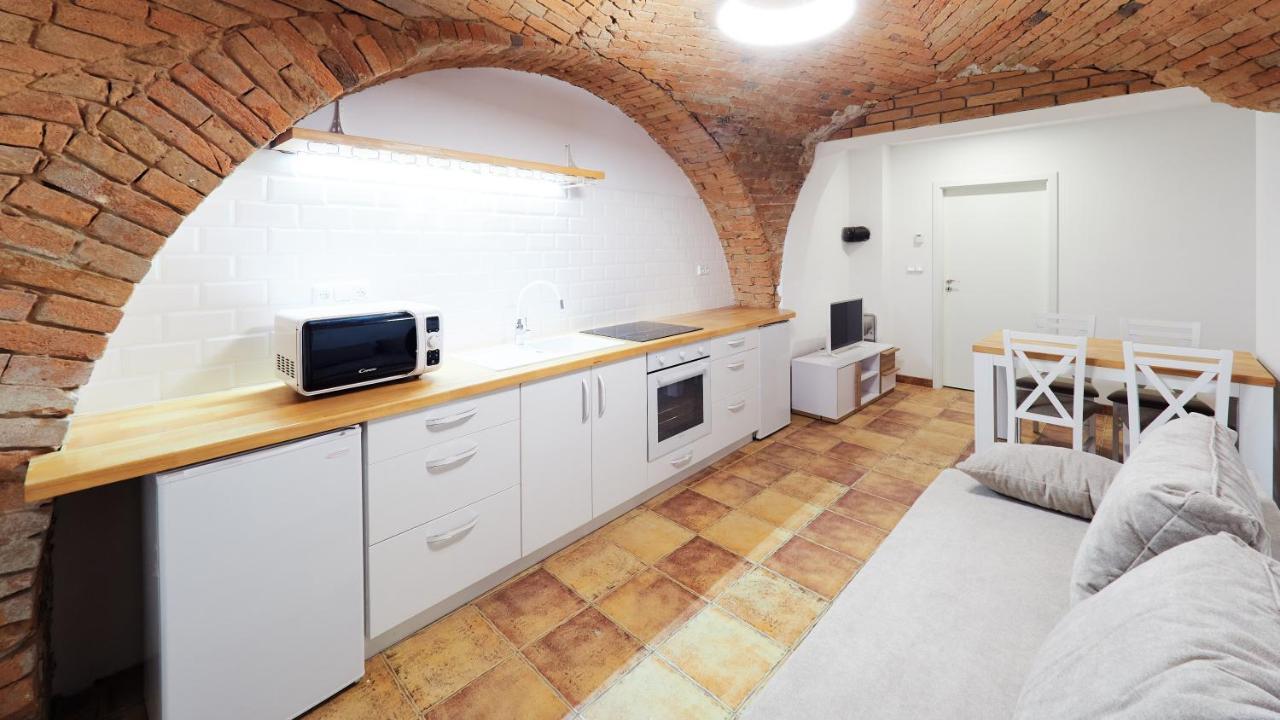 Apartmany Habanska, Cely Dum Pouzdrany ภายนอก รูปภาพ