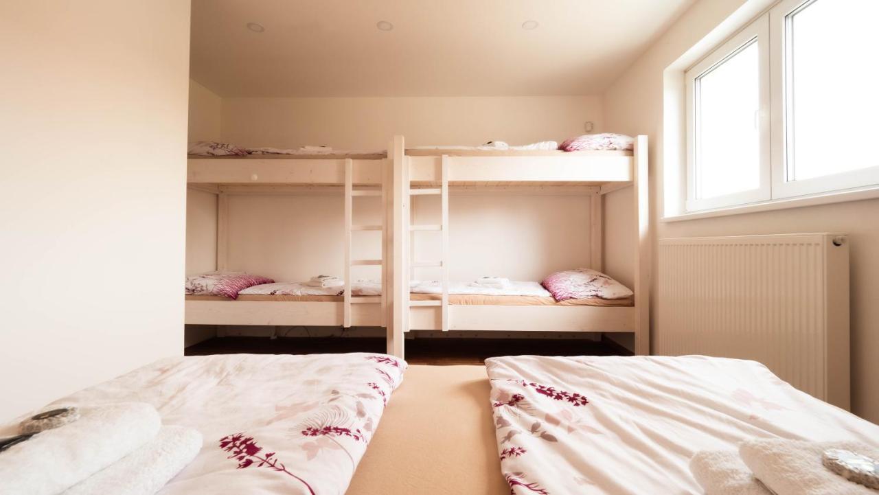 Apartmany Habanska, Cely Dum Pouzdrany ภายนอก รูปภาพ