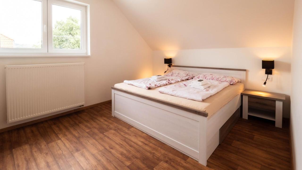 Apartmany Habanska, Cely Dum Pouzdrany ภายนอก รูปภาพ