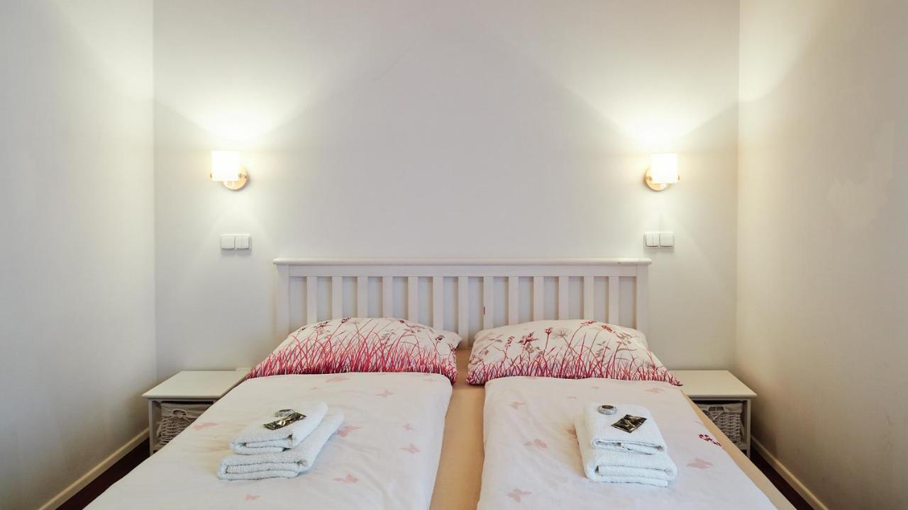 Apartmany Habanska, Cely Dum Pouzdrany ภายนอก รูปภาพ